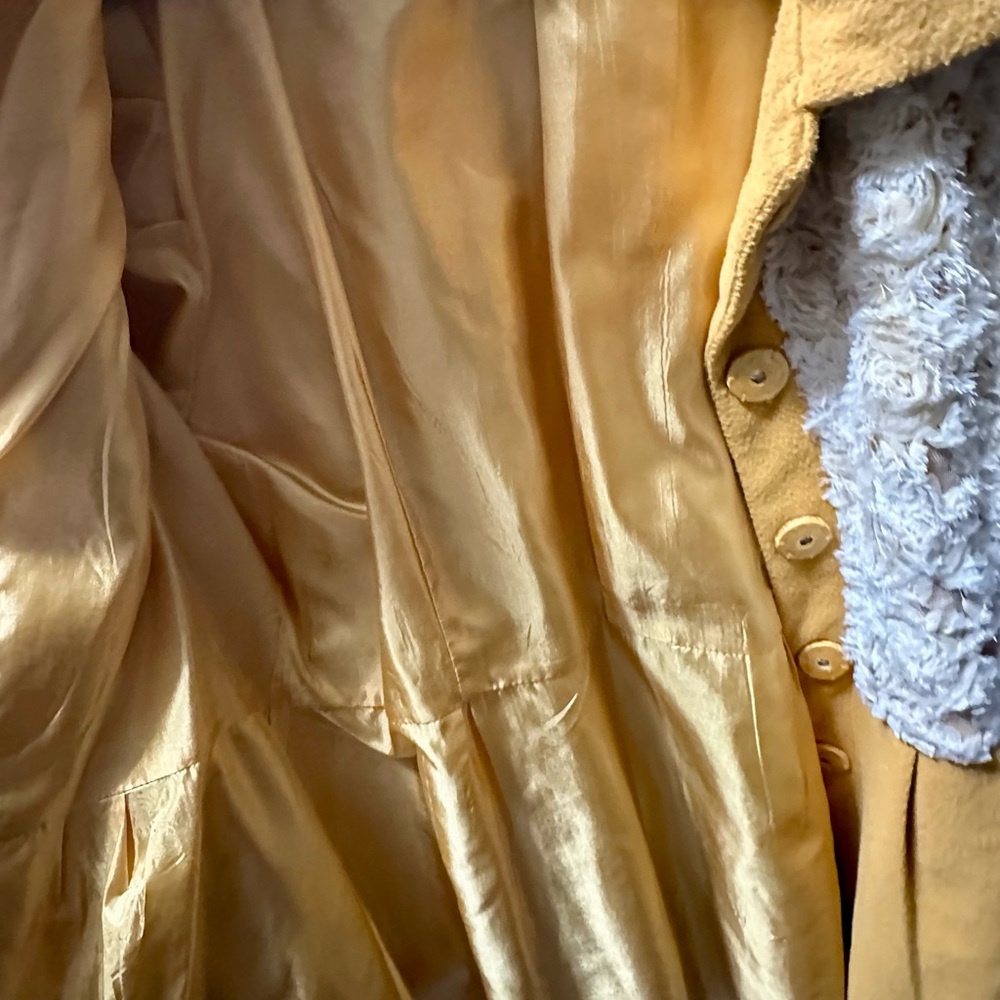 Women's Yellow Coat - Picture 2 of 4